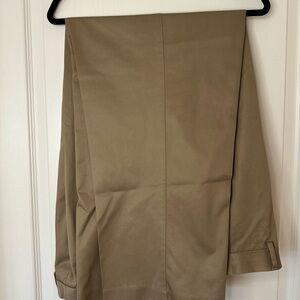 Roundtree & Yorke Men's Khaki Chinos